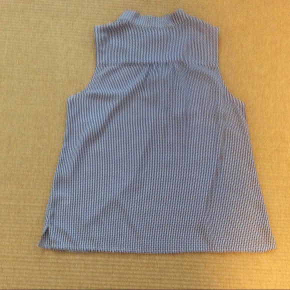Talbots Blue Sleeveless V-Neck Front Tie Top - LP - Picture 10 of 11